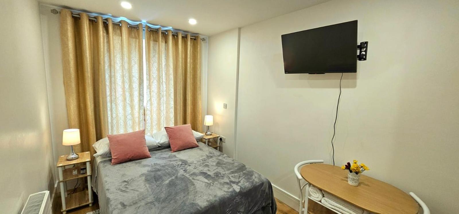 Claire Double Room Лондон Экстерьер фото