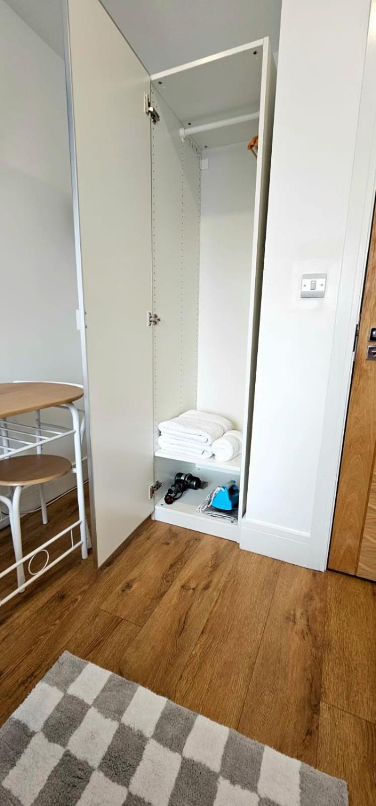 Claire Double Room Лондон Экстерьер фото